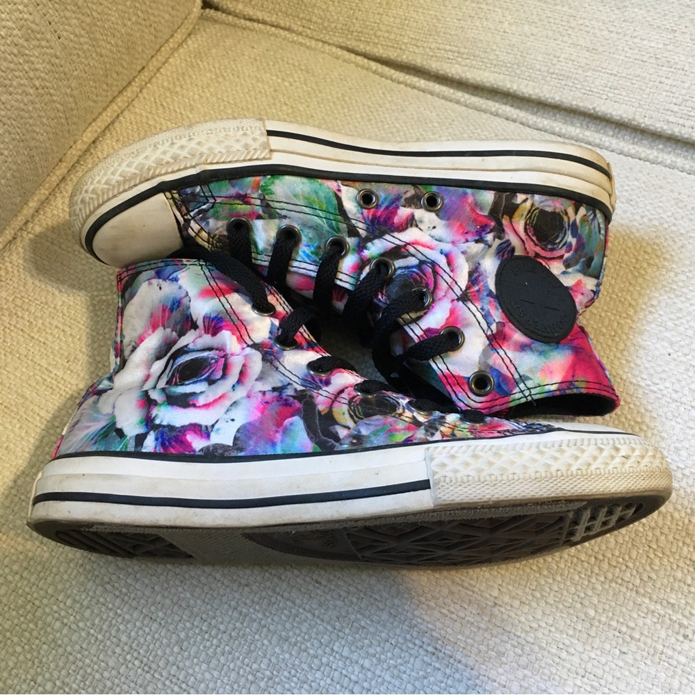 Converse All Star High‎ Top Floral Print Youth Sneakers - Size 2